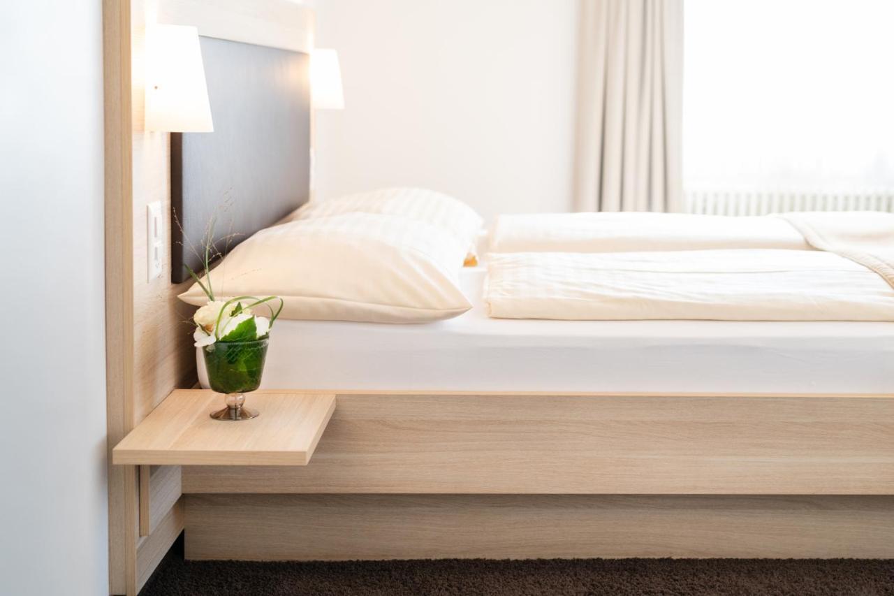 Hotel Zum Goldenen Kreuz Frauenfeld Kültér fotó